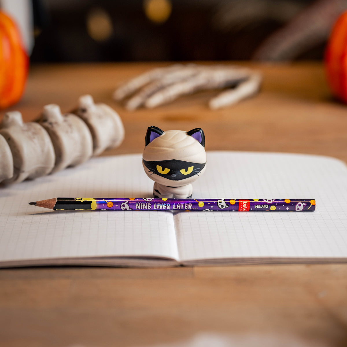 Legami Halloween-Anti-Stress-Bleistift Mummy Cat „Nine Lives Later“ - Squeezies