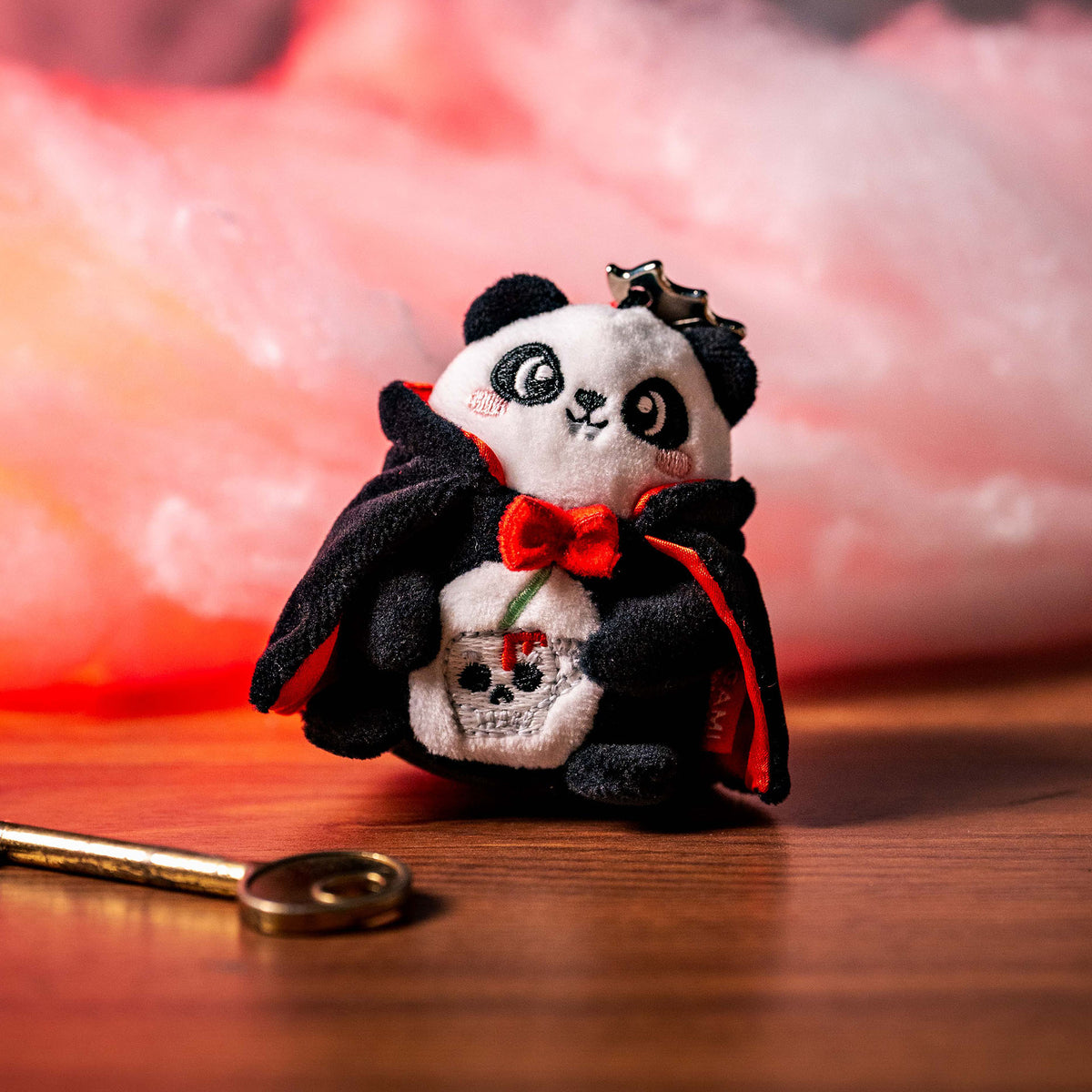 Legami Panda-Plüsch-Schlüsselanhänger "Bam-Boo!" Halloween - Tiny Super Soft!