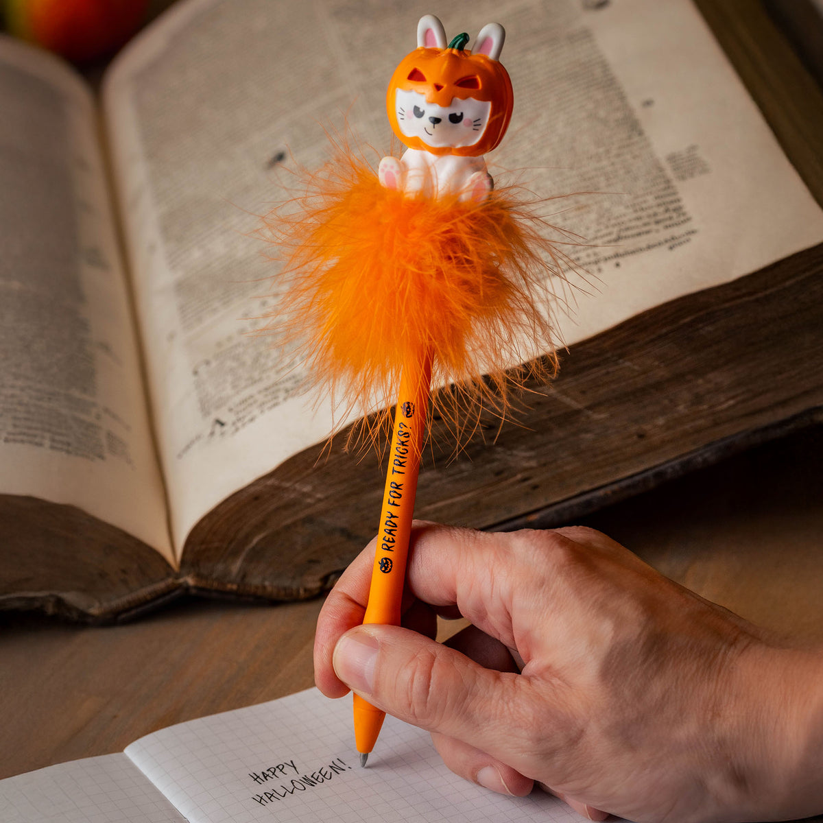 Legami Leuchtender Kugelschreiber - Pumpkin Bunny - Writing is Magic